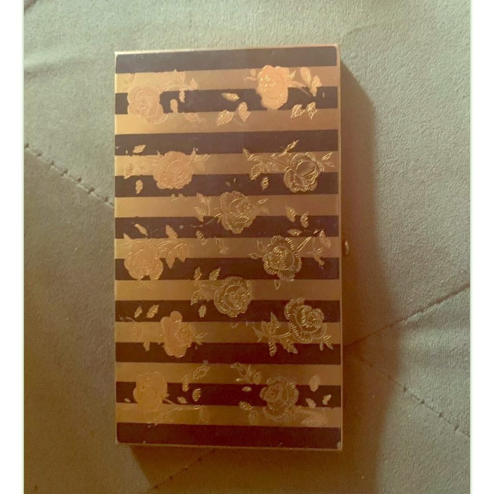 Art Nouveau Vintage Black Gold Flower Card Holder